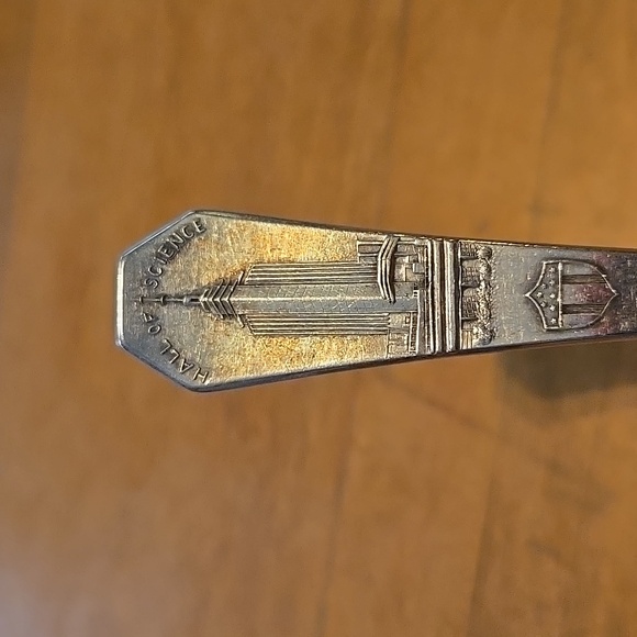 CHICAGO 1933 WORLDS FAIR SOUVENIR SPOONS - Picture 2 of 6
